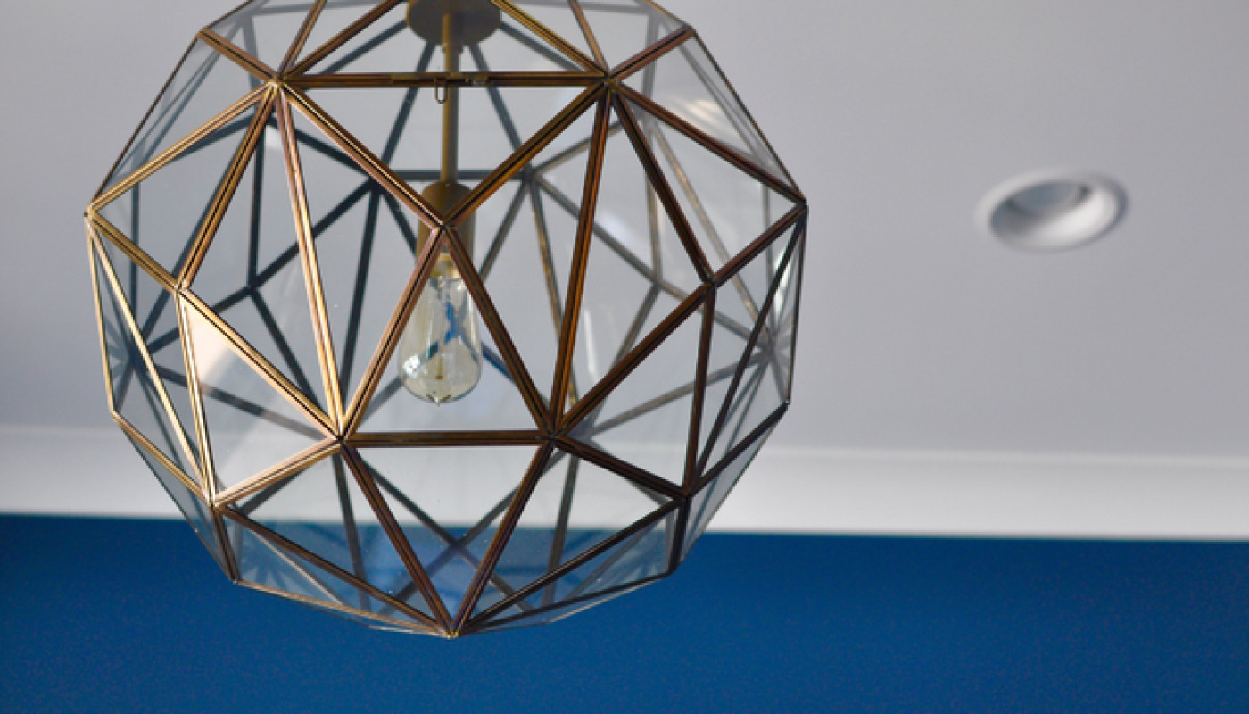 Abat-jour grand format : pourquoi le sur-mesure s'impose ?